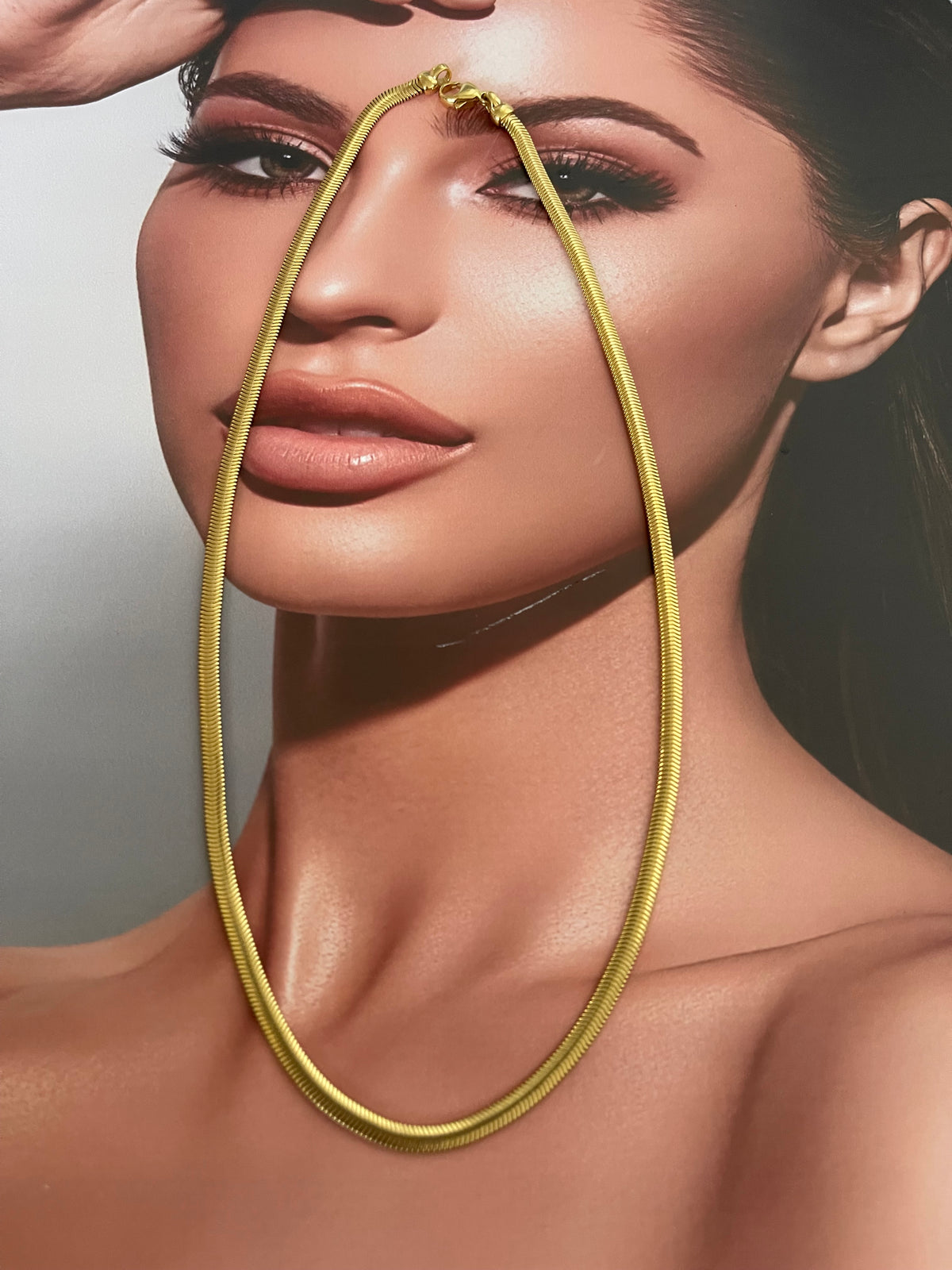 Vintage Classic Herringbone Chain Necklace In 18ct Yellow Gold