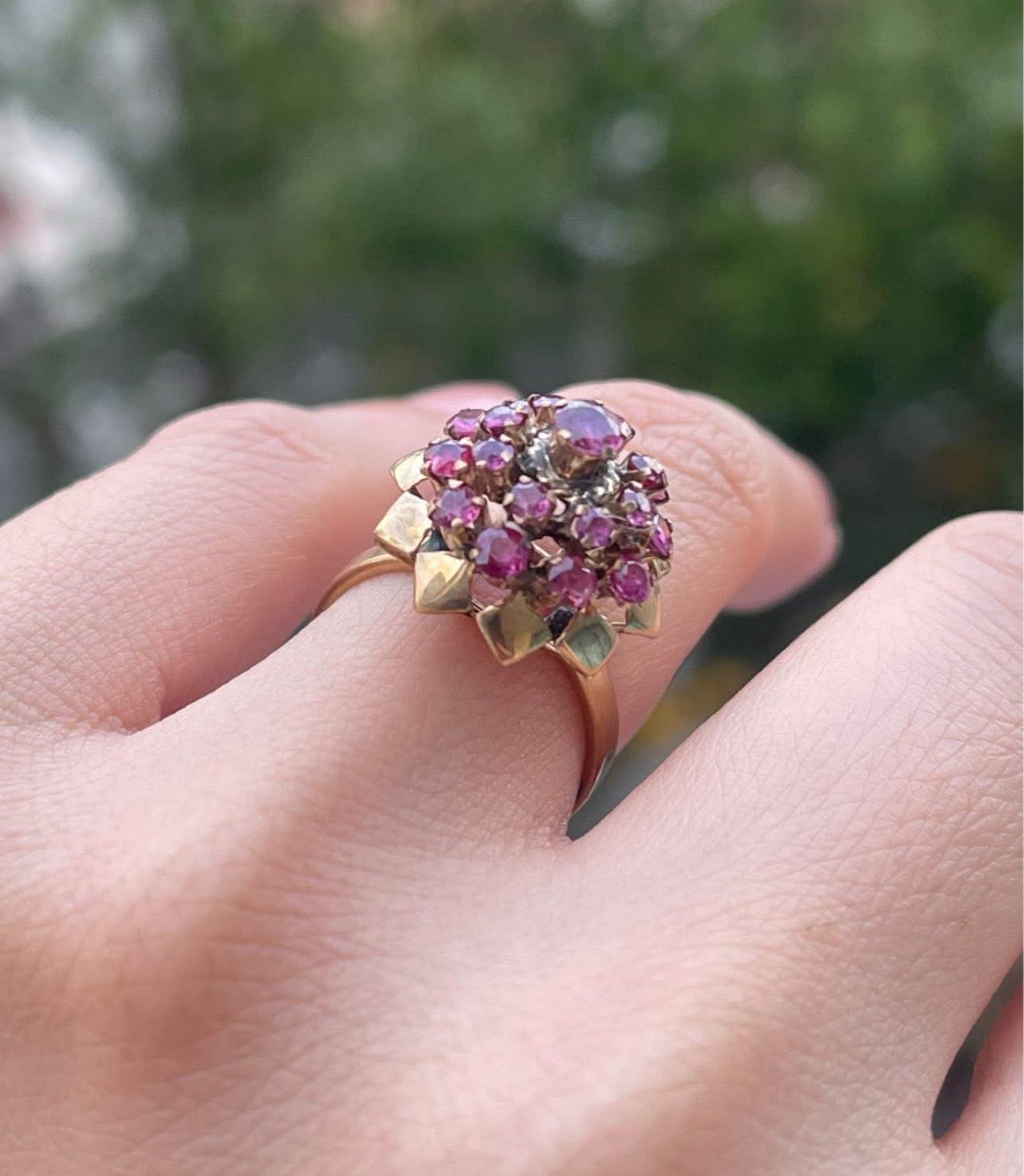 Vintage classic 14ct yellow gold natural ruby cluster Thai princess ring