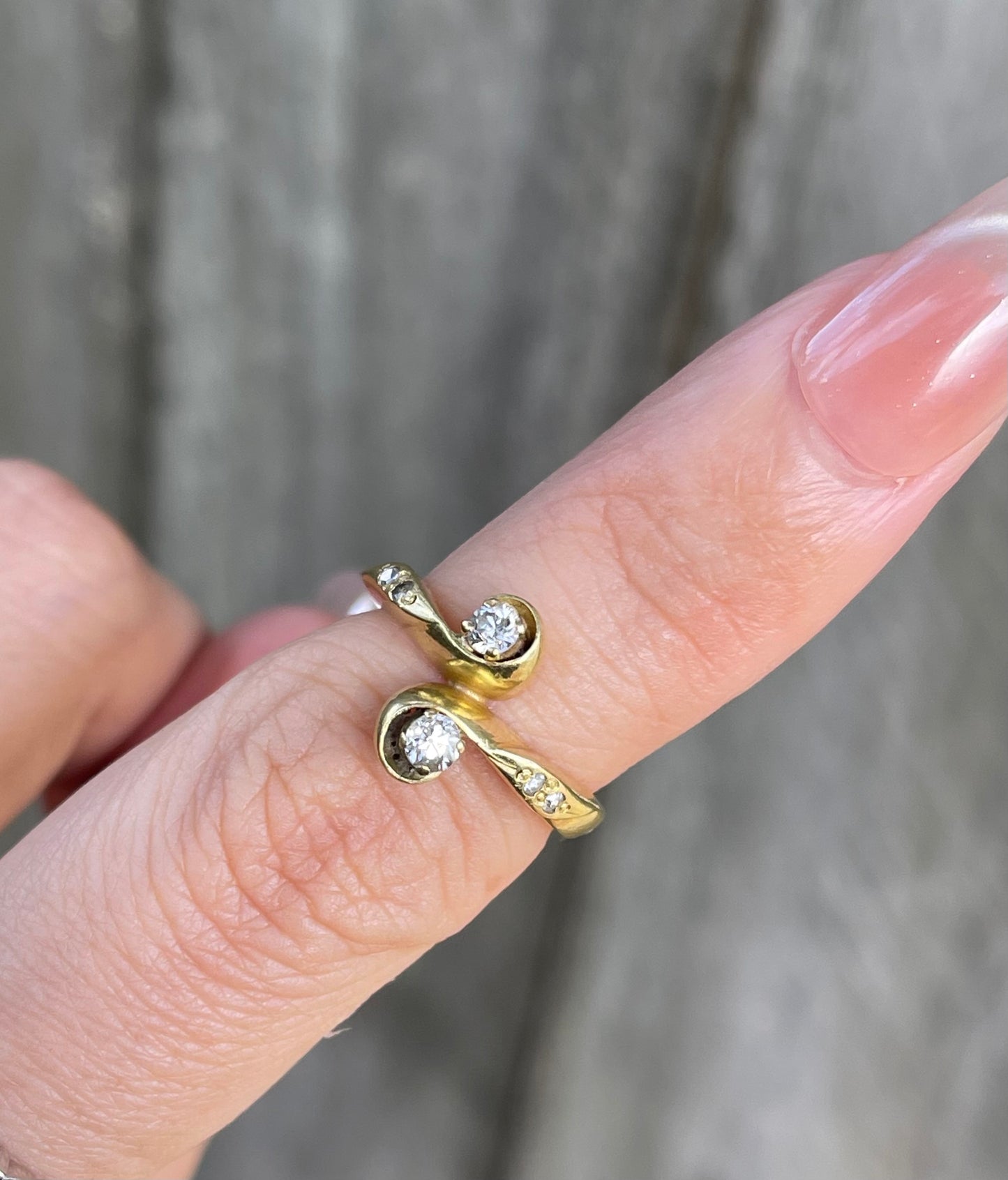 Vintage Natural Diamond Twin Flame Ring In 18ct Yellow Gold – A Beautiful Symbol of Connection