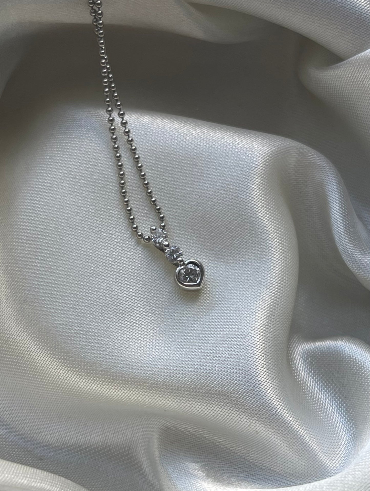 Diamond Trilogy Pendant Necklace in Platinum