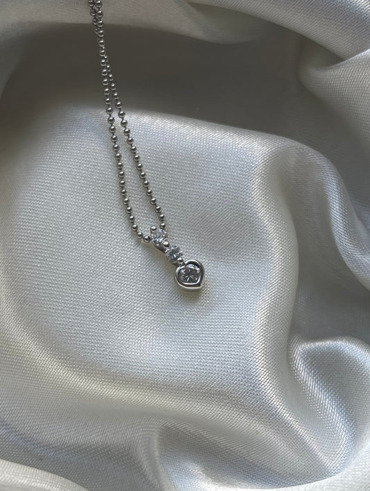 Diamond Trilogy Pendant Necklace in Platinum
