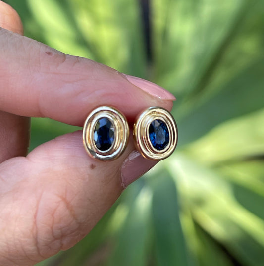 Vintage 14ct yellow gold 1ct natural sapphire bezel set stud earrings