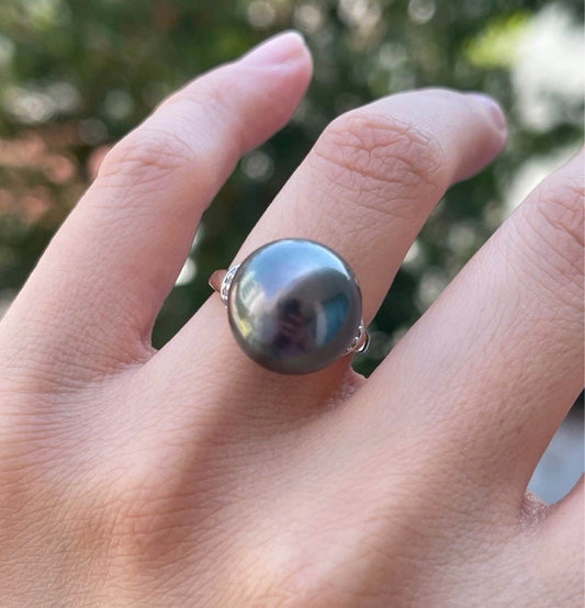 Vintage 14mm Rare Tahitian Pearl & Diamond Ring in 10ct Gold