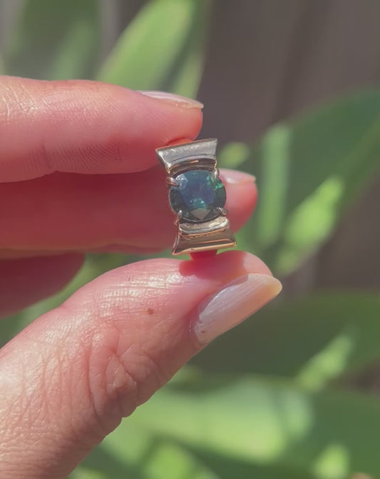 Vintage 90s 9ct yellow gold natural green sapphire bow ring